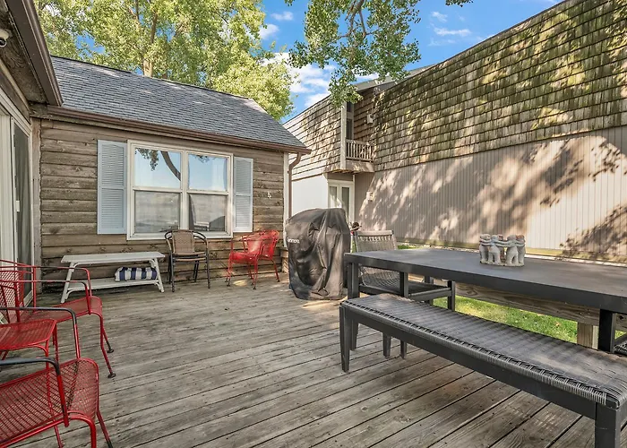 Classic West Lake Okoboji Estate W/ Guest House + Sand Beach